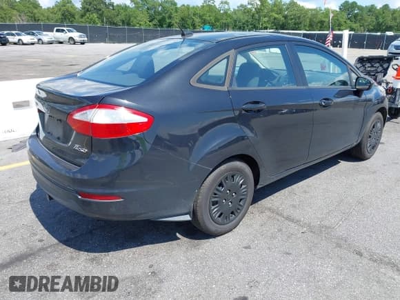 ✅ 2014 Ford Fiesta S • VIN: 3FADP4AJ2EM102020 • Лот: 42553222. Опубликован ранее на IAAI с пробегом 145 052 миль. Бесплатный доступ к архиву аукционных продаж из США и подробный отчёт об истории автомобиля на DreamBid. Изображение 4.