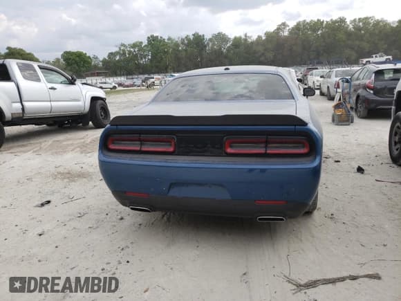 ✅ 2021 Dodge Challenger SXT • VIN: 2C3CDZAG2MH560027 • Lot: 44318373. Wystawiony na Copart z przebiegiem 14 965 mil. Bezpłatny archiwum sprzedaży aukcyjnych z USA i szczegółowy raport historii pojazdu na DreamBid. Zdjęcie 6.
