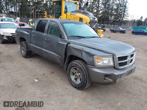 ✅ 2009 Dodge Dakota ST • VIN: 1D7HW28K79S798359 • Лот: 41534458. Опубликован ранее на IAAI с пробегом 93 235 миль. Бесплатный доступ к архиву аукционных продаж из США и подробный отчёт об истории автомобиля на DreamBid. Изображение 1.