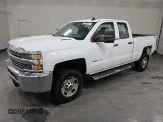 ✅ 2015 Chevrolet Silverado 2500HD Work Truck • VIN: 1GC2KUE85FZ541445 • Лот: 44510305. Опубликован ранее на Copart с пробегом 142 099 миль. Бесплатный доступ к архиву аукционных продаж из США и подробный отчёт об истории автомобиля на DreamBid. Изображение 1.