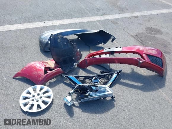 ✅ 2017 Nissan Sentra SL • VIN: 3N1AB7AP7HY379232 • Lot: 42084303. Listed on IAAI with 63,207 mi. Free auction sales archive from the USA and detailed vehicle history report at DreamBid. Image 11.