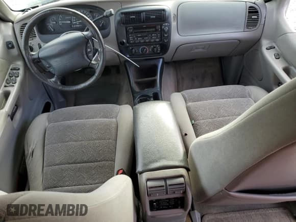 ✅ 1998 Ford Explorer XLT • VIN: 1FMZU32P6WUA13307 • Лот: 85695964. Опубликован ранее на Copart с пробегом 228 539 миль. Бесплатный доступ к архиву аукционных продаж из США и подробный отчёт об истории автомобиля на DreamBid. Изображение 8.