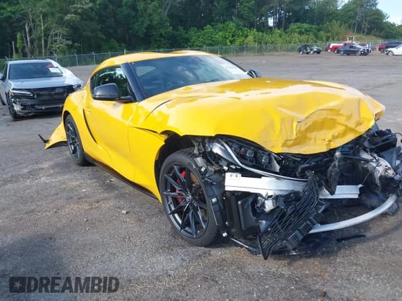 ✅ 2023 Toyota Supra 3.0 • VIN: WZ1DB0G05PW060902 • Lot: 42255383. Wystawiony na IAAI z przebiegiem 14 799 mil. Bezpłatny archiwum sprzedaży aukcyjnych z USA i szczegółowy raport historii pojazdu na DreamBid. Zdjęcie 1.