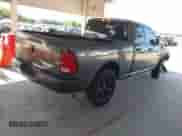2018 Ram 1500 Tradesman z VIN 1C6RR6FT3JS244868, wystawiony jako IAAI lot #42310301 z przebiegiem 115 764 mil mil oraz . Historia ofert i sprzedaży dostępna na DreamBid. Obrazek 4.