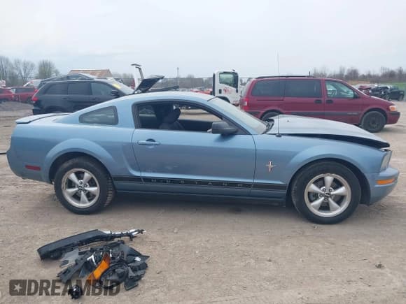 ✅ 2007 Ford Mustang Deluxe • VIN: 1ZVFT80N175266312 • Лот: 42125527. Опубликован ранее на IAAI с пробегом Не указан. Бесплатный доступ к архиву аукционных продаж из США и подробный отчёт об истории автомобиля на DreamBid. Изображение 14.