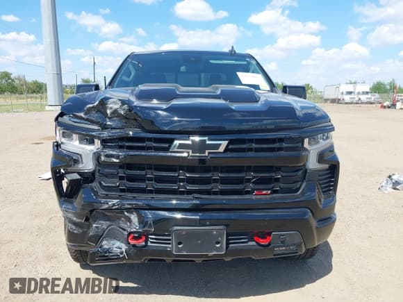 ✅ 2025 Chevrolet Silverado 1500 LT Trail Boss • VIN: 3GCUKFE8XSG143095 • Lot: 43351063. Listed on IAAI with 8,105 mi. Free auction sales archive from the USA and detailed vehicle history report at DreamBid. Image 12.
