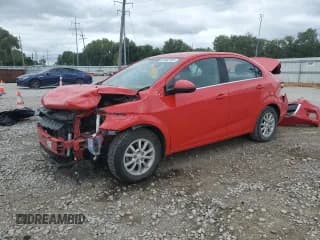 ✅ 2018 Chevrolet Sonic LT • VIN: 1G1JD5SH1J4129621 • Лот: 69932105. Опубликован ранее на Copart с пробегом 94 373 миль. Бесплатный доступ к архиву аукционных продаж из США и подробный отчёт об истории автомобиля на DreamBid. Изображение 1.