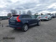 ✅ 2015 Volvo XC60 T5 Platinum • VIN: YV4612RM7F2730992 • Lot: 43670814. Wystawiony na IAAI z przebiegiem 89 723 mil. Bezpłatny archiwum sprzedaży aukcyjnych z USA i szczegółowy raport historii pojazdu na DreamBid. Zdjęcie 4.