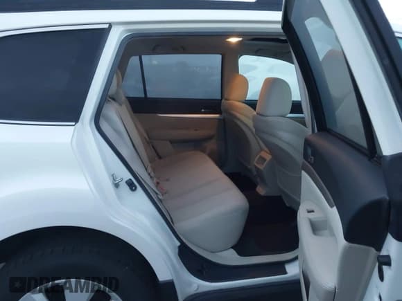 ✅ 2011 Subaru Outback Premium • VIN: 4S4BRBGC6B3418814 • Lot: 43731209. Listed on IAAI with 85,066 mi. Free auction sales archive from the USA and detailed vehicle history report at DreamBid. Image 8.