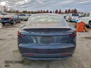 ✅ 2024 Tesla Model 3 Long Range • VIN: 5YJ3E1EB2RF821498 • Lot: 94389105. Wystawiony na Copart z przebiegiem Nie podano. Bezpłatny archiwum sprzedaży aukcyjnych z USA i szczegółowy raport historii pojazdu na DreamBid. Zdjęcie 6.