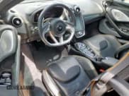 ✅ 2023 McLaren GT • VIN: SBM22GCA4PW002851 • Lot: 60757685. Wystawiony na Copart z przebiegiem 8 981 mil. Bezpłatny archiwum sprzedaży aukcyjnych z USA i szczegółowy raport historii pojazdu na DreamBid. Zdjęcie 8.