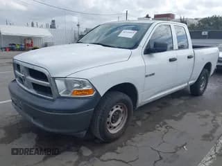 ✅ 2010 Dodge 1500 SLT • VIN: 1D7RV1GP5AS262769 • Lot: 42116015. Wystawiony na IAAI z przebiegiem 199 795 mil. Bezpłatny archiwum sprzedaży aukcyjnych z USA i szczegółowy raport historii pojazdu na DreamBid. Zdjęcie 2.