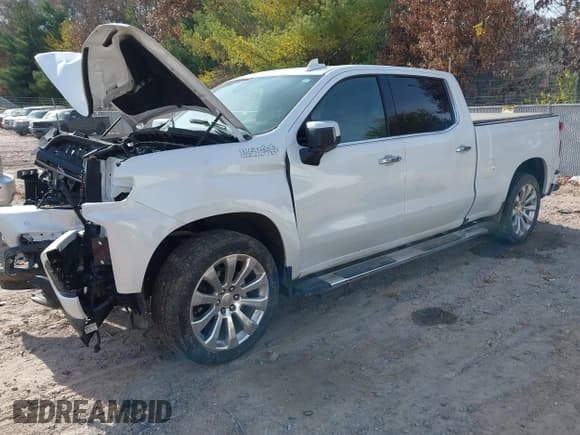 ✅ 2021 Chevrolet Silverado 1500 High Country • VIN: 1GCUYHET0MZ353142 • Lot: 40707765. Wystawiony na IAAI z przebiegiem 20 765 mil. Bezpłatny archiwum sprzedaży aukcyjnych z USA i szczegółowy raport historii pojazdu na DreamBid. Zdjęcie 2.