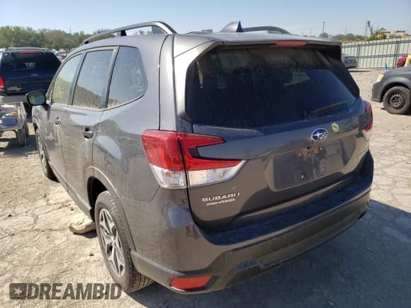 ✅ 2020 Subaru Forester Premium • VIN: JF2SKAJCXLH467435 • Lot: 53973331. Listed on Copart with 6,070 mi. Free auction sales archive from the USA and detailed vehicle history report at DreamBid. Image 3.