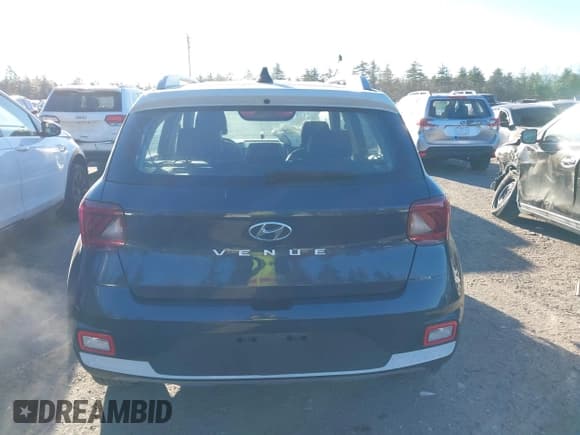 ✅ 2022 Hyundai Venue Limited • VIN: KMHRC8A36NU169697 • Lot: 41279162. Listed on IAAI with 23,542 mi. Free auction sales archive from the USA and detailed vehicle history report at DreamBid. Image 17.