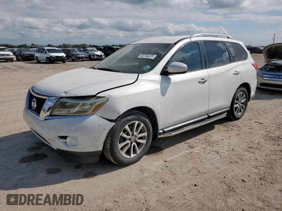 ✅ 2014 Nissan Pathfinder S • VIN: 5N1AR2MN9EC667503 • Lot: 82746225. Listed on Copart with 157,887 mi. Free auction sales archive from the USA and detailed vehicle history report at DreamBid. Image 1.