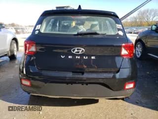 ✅ 2021 Hyundai Venue SE • VIN: KMHRB8A39MU072950 • Lot: 76408384. Wystawiony na Copart z przebiegiem 95 550 mil. Bezpłatny archiwum sprzedaży aukcyjnych z USA i szczegółowy raport historii pojazdu na DreamBid. Zdjęcie 6.