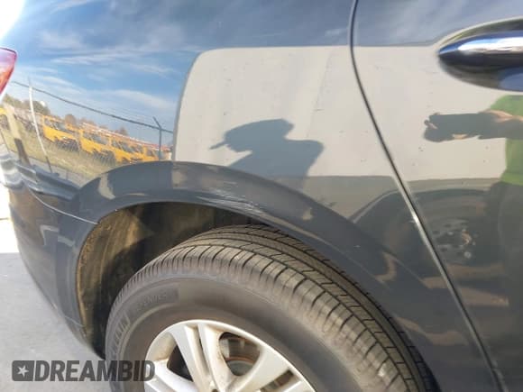 ✅ 2019 Buick Enclave Essence • VIN: 5GAERBKWXKJ246853 • Лот: 43626521. Опубликован ранее на IAAI с пробегом 118 228 миль. Бесплатный доступ к архиву аукционных продаж из США и подробный отчёт об истории автомобиля на DreamBid. Изображение 18.