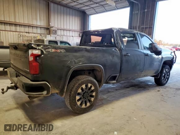 ✅ 2021 Chevrolet Silverado 2500HD Custom • VIN: 1GC4YME72MF190975 • Lot: 85331215. Wystawiony na Copart z przebiegiem 109 047 mil. Bezpłatny archiwum sprzedaży aukcyjnych z USA i szczegółowy raport historii pojazdu na DreamBid. Zdjęcie 3.