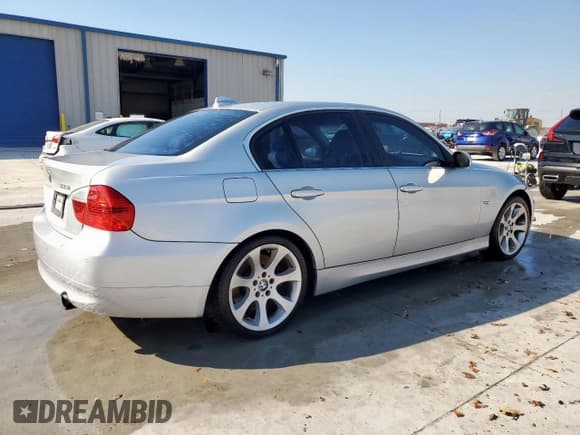 ✅ 2007 BMW 3 Series 335i • VIN: WBAVB73507P101327 • Лот: 84618445. Опубликован ранее на Copart с пробегом 175 393 миль. Бесплатный доступ к архиву аукционных продаж из США и подробный отчёт об истории автомобиля на DreamBid. Изображение 3.