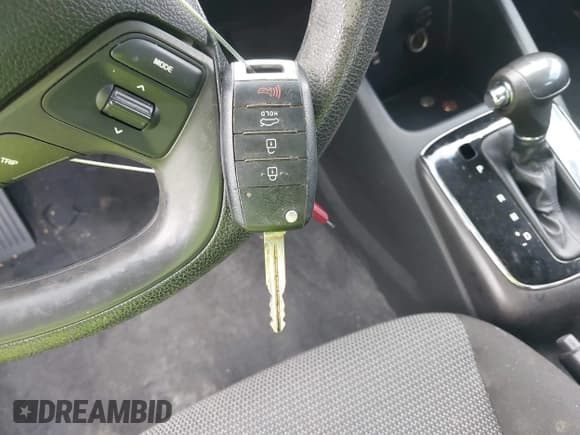 ✅ 2017 Kia Forte LX • VIN: 3KPFK4A72HE083618 • Lot: 43401471. Wystawiony na IAAI z przebiegiem 48 599 mil. Bezpłatny archiwum sprzedaży aukcyjnych z USA i szczegółowy raport historii pojazdu na DreamBid. Zdjęcie 11.