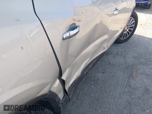 ✅ 2011 Buick Enclave CXL-1 • VIN: 5GAKVBEDXBJ260387 • Lot: 43430705. Listed on IAAI with 104,276 mi. Free auction sales archive from the USA and detailed vehicle history report at DreamBid. Image 6.