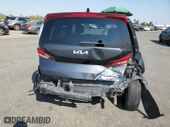 ✅ 2022 Kia Soul LX • VIN: KNDJ23AUXN7826161 • Lot: 70926325. Wystawiony na Copart z przebiegiem 91 604 mil. Bezpłatny archiwum sprzedaży aukcyjnych z USA i szczegółowy raport historii pojazdu na DreamBid. Zdjęcie 6.