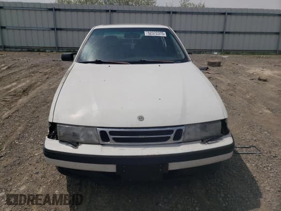 ✅ 1998 Saab 9000 • VIN: YS3CF68M5W1000335 • Лот: 52372375. Опубликован ранее на Copart с пробегом 159 204 миль. Бесплатный доступ к архиву аукционных продаж из США и подробный отчёт об истории автомобиля на DreamBid. Изображение 5.