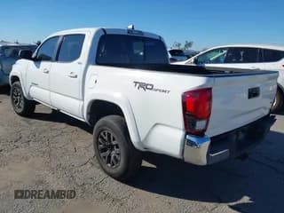 ✅ 2022 Toyota Tacoma SR5 • VIN: 3TMAZ5CNXNM184608 • Lot: 43794209. Wystawiony na IAAI z przebiegiem 48 491 mil. Bezpłatny archiwum sprzedaży aukcyjnych z USA i szczegółowy raport historii pojazdu na DreamBid. Zdjęcie 3.