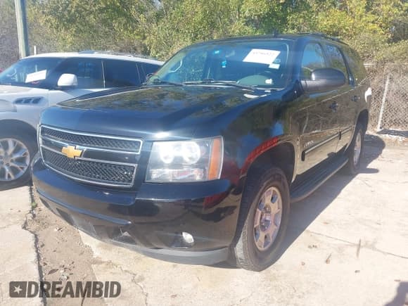 ✅ 2012 Chevrolet Tahoe LT • VIN: 1GNSCBE09CR159627 • Lot: 43786522. Wystawiony na IAAI z przebiegiem 271 329 mil. Bezpłatny archiwum sprzedaży aukcyjnych z USA i szczegółowy raport historii pojazdu na DreamBid. Zdjęcie 17.