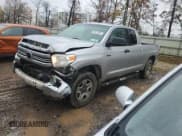 ✅ 2016 Toyota Tundra SR • VIN: 5TFUY5F15GX573193 • Lot: 90414095. Wystawiony na Copart z przebiegiem 216 936 mil. Bezpłatny archiwum sprzedaży aukcyjnych z USA i szczegółowy raport historii pojazdu na DreamBid. Zdjęcie 1.