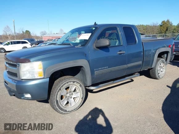 ✅ 2011 Chevrolet Silverado 1500 LT • VIN: 1GCRKSE3XBZ296305 • Lot: 43713282. Listed on IAAI with 107,584 mi. Free auction sales archive from the USA and detailed vehicle history report at DreamBid. Image 17.