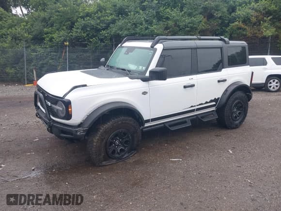 ✅ 2023 Ford Bronco • VIN: 1FMEE5DP6PLB75580 • Лот: 42616341. Опубликован ранее на IAAI с пробегом 23 098 миль. Бесплатный доступ к архиву аукционных продаж из США и подробный отчёт об истории автомобиля на DreamBid. Изображение 18.