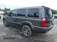 ✅ 2006 Jeep Commander • VIN: 1J8HG48N06C129698 • Lot: 41777105. Wystawiony na IAAI z przebiegiem 223 816 mil. Bezpłatny archiwum sprzedaży aukcyjnych z USA i szczegółowy raport historii pojazdu na DreamBid. Zdjęcie 3.
