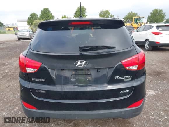 2010 Hyundai Tucson GLS with VIN KM8JUCAC0AU071627, listed as a IAAI auction lot 42617436 with 145,889 mi miles and . Bid and sale history available at DreamBid. Image 16.