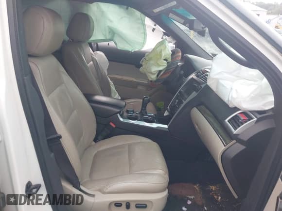 ✅ 2011 Ford Explorer Limited • VIN: 1FMHK8F89BGA10072 • Lot: 43314722. Wystawiony na IAAI z przebiegiem Nie podano. Bezpłatny archiwum sprzedaży aukcyjnych z USA i szczegółowy raport historii pojazdu na DreamBid. Zdjęcie 5.