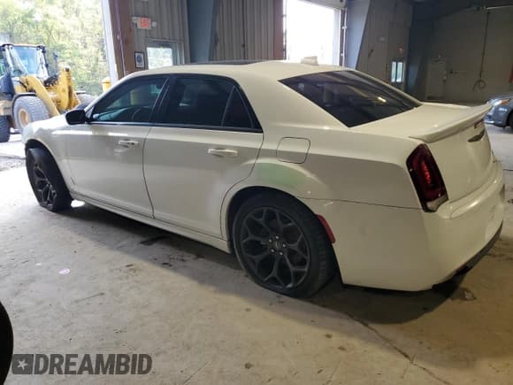 ✅ 2016 Chrysler 300 S • VIN: 2C3CCABT2GH313546 • Lot: 71392945. Listed on Copart with 97,332 mi. Free auction sales archive from the USA and detailed vehicle history report at DreamBid. Image 2.