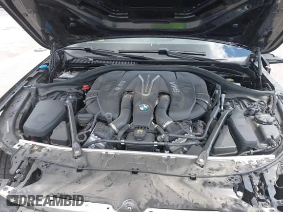 ✅ 2019 BMW 5 Series M550i xDrive • VIN: WBAJB9C51KB464591 • Lot: 43045973. Listed on IAAI with 65,749 mi. Free auction sales archive from the USA and detailed vehicle history report at DreamBid. Image 10.