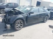 ✅ 2018 Chrysler 300 S • VIN: 2C3CCABG5JH201754 • Лот: 43405500. Опубликован ранее на IAAI с пробегом Не указан. Бесплатный доступ к архиву аукционных продаж из США и подробный отчёт об истории автомобиля на DreamBid. Изображение 2.