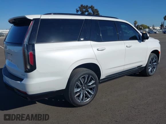 ✅ 2023 Cadillac Escalade 4WD Sport • VIN: 1GYS4FKL7PR286940 • Лот: 40702874. Опубликован ранее на IAAI с пробегом 7 981 миль. Бесплатный доступ к архиву аукционных продаж из США и подробный отчёт об истории автомобиля на DreamBid. Изображение 4.