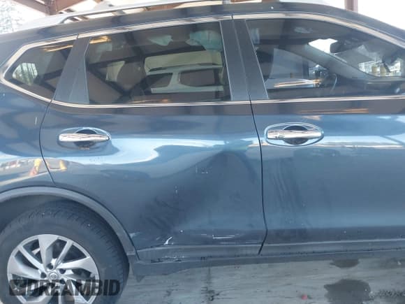 ✅ 2015 Nissan Rogue SL • VIN: 5N1AT2MV6FC903690 • Lot: 43760668. Wystawiony na IAAI z przebiegiem 160 133 mil. Bezpłatny archiwum sprzedaży aukcyjnych z USA i szczegółowy raport historii pojazdu na DreamBid. Zdjęcie 6.