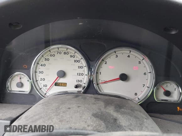 ✅ 2004 Saturn VUE V6 • VIN: 5GZCZ63474S894592 • Lot: 42531230. Wystawiony na IAAI z przebiegiem 173 306 mil. Bezpłatny archiwum sprzedaży aukcyjnych z USA i szczegółowy raport historii pojazdu na DreamBid. Zdjęcie 7.