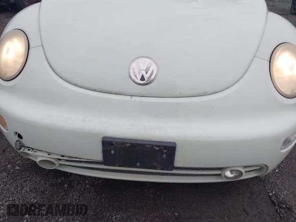 ✅ 2002 Volkswagen Beetle GLS • VIN: 3VWCK21C62M457825 • Lot: 42284650. Listed on IAAI with 86,368 mi. Free auction sales archive from the USA and detailed vehicle history report at DreamBid. Image 6.