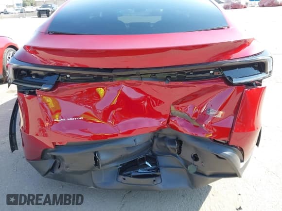 ✅ 2026 Tesla Model Y Long Range Launch Series • VIN: 7SAYGDEE5TF331160 • Лот: 42979874. Опубликован ранее на IAAI с пробегом 5 432 миль. Бесплатный доступ к архиву аукционных продаж из США и подробный отчёт об истории автомобиля на DreamBid. Изображение 6.