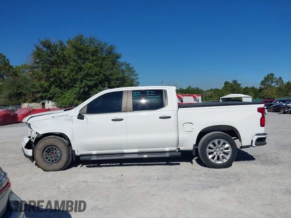✅ 2020 Chevrolet Silverado 1500 Custom • VIN: 1GCPWBEH0LZ294992 • Lot: 43600709. Wystawiony na IAAI z przebiegiem 90 012 mil. Bezpłatny archiwum sprzedaży aukcyjnych z USA i szczegółowy raport historii pojazdu na DreamBid. Zdjęcie 14.