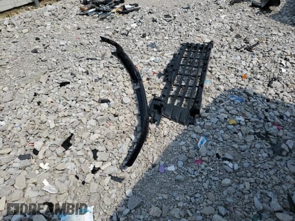 ✅ 2025 Chevrolet Silverado 2500HD • VIN: 1GC5KLE73SF255832 • Lot: 59120305. Wystawiony na Copart z przebiegiem 2 318 mil. Bezpłatny archiwum sprzedaży aukcyjnych z USA i szczegółowy raport historii pojazdu na DreamBid. Zdjęcie 12.