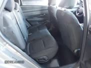 ✅ 2025 Hyundai Tucson SEL • VIN: 5NMJBCDE6SH480165 • Lot: 43613547. Wystawiony na IAAI z przebiegiem 21 681 mil. Bezpłatny archiwum sprzedaży aukcyjnych z USA i szczegółowy raport historii pojazdu na DreamBid. Zdjęcie 8.