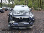 ✅ 2023 Toyota Highlander LE • VIN: 5TDKDRAH5PS020483 • Lot: 43413222. Listed on IAAI with 68,319 mi. Free auction sales archive from the USA and detailed vehicle history report at DreamBid. Image 11.