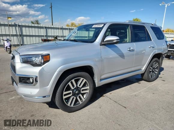 ✅ 2018 Toyota 4Runner SR5 • VIN: JTEBU5JRXJ5557764 • Lot: 86250645. Listed on Copart with 133,242 mi. Free auction sales archive from the USA and detailed vehicle history report at DreamBid. Image 1.