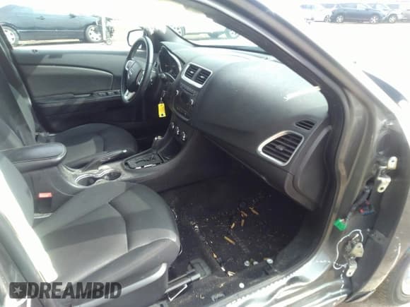 ✅ 2013 Dodge Avenger SXT • VIN: 1C3CDZCG0DN548169 • Lot: 41063345. Wystawiony na IAAI z przebiegiem 126 214 mil. Bezpłatny archiwum sprzedaży aukcyjnych z USA i szczegółowy raport historii pojazdu na DreamBid. Zdjęcie 5.